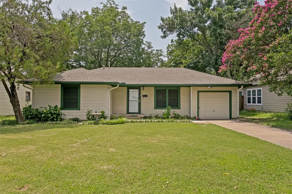 813 Westway Street Denton TX 76201