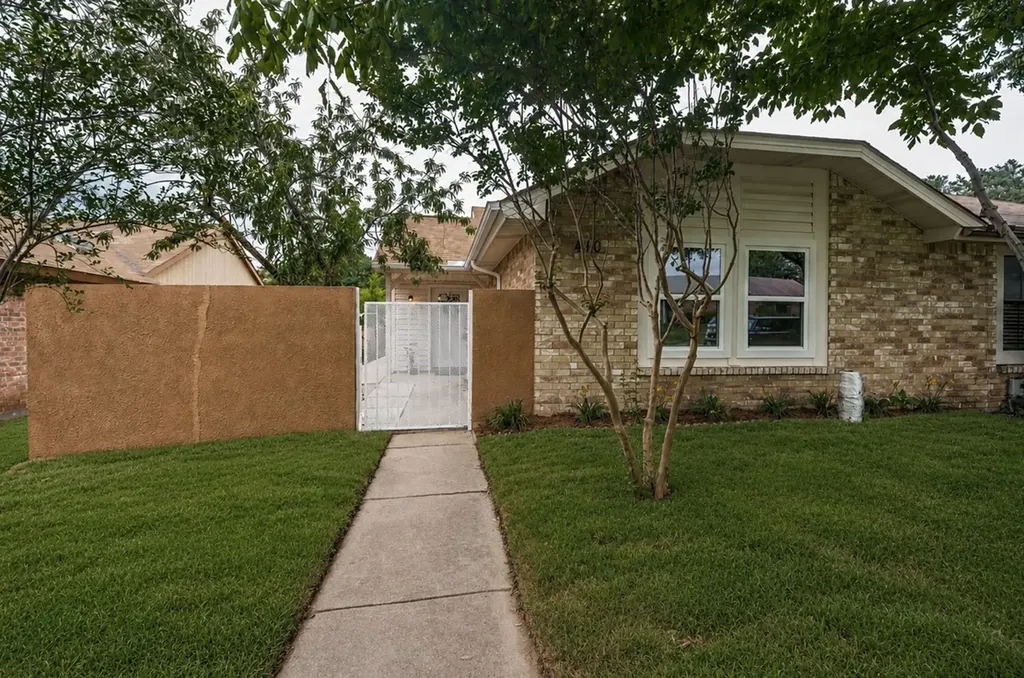 412 Pogue Street Cedar Hill TX 75104