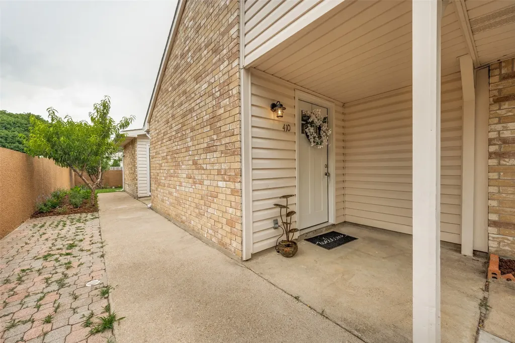 412 Pogue Street Cedar Hill TX 75104