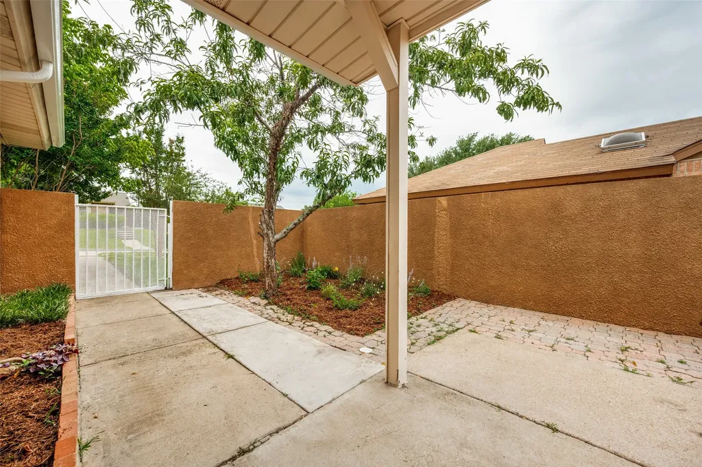 412 Pogue Street Cedar Hill TX 75104