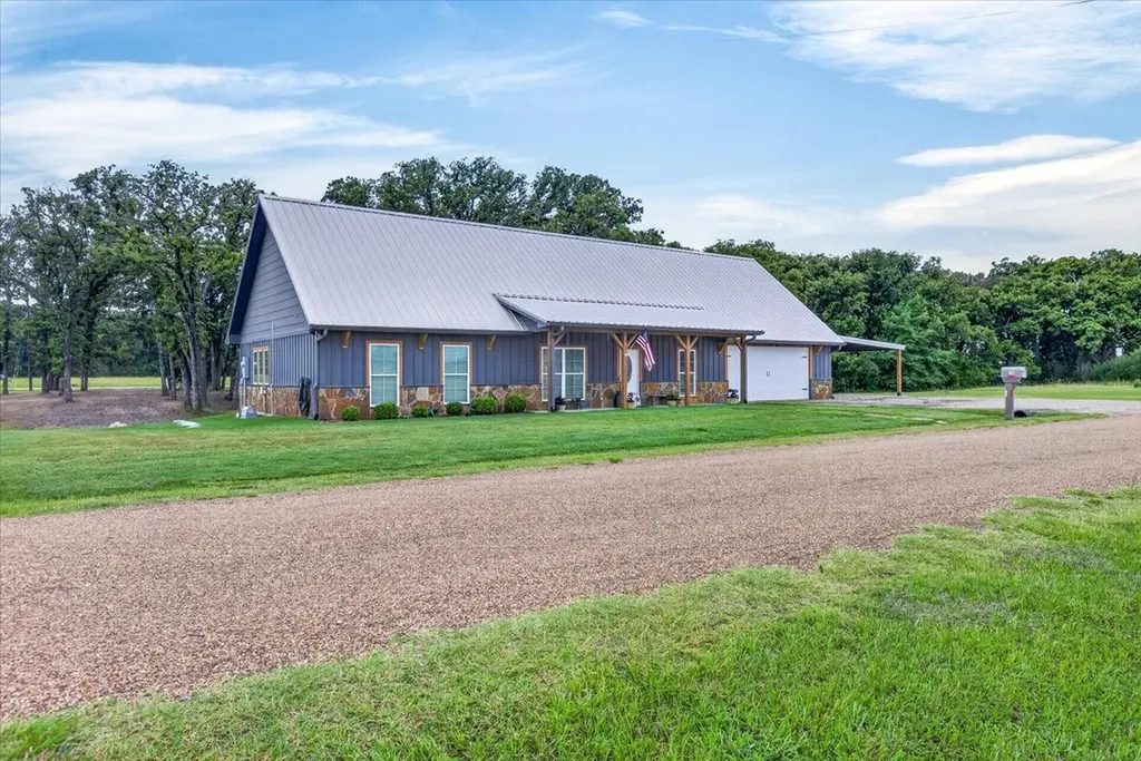 114 Lakewood Road Trinidad TX 75163