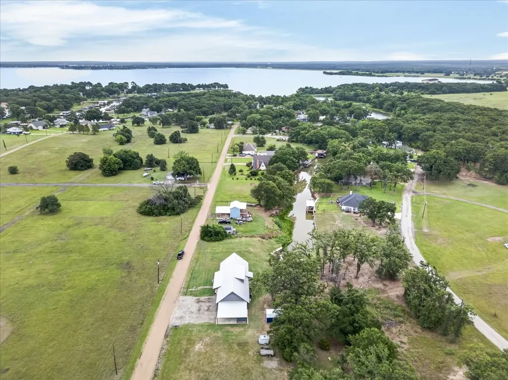 114 Lakewood Road Trinidad TX 75163