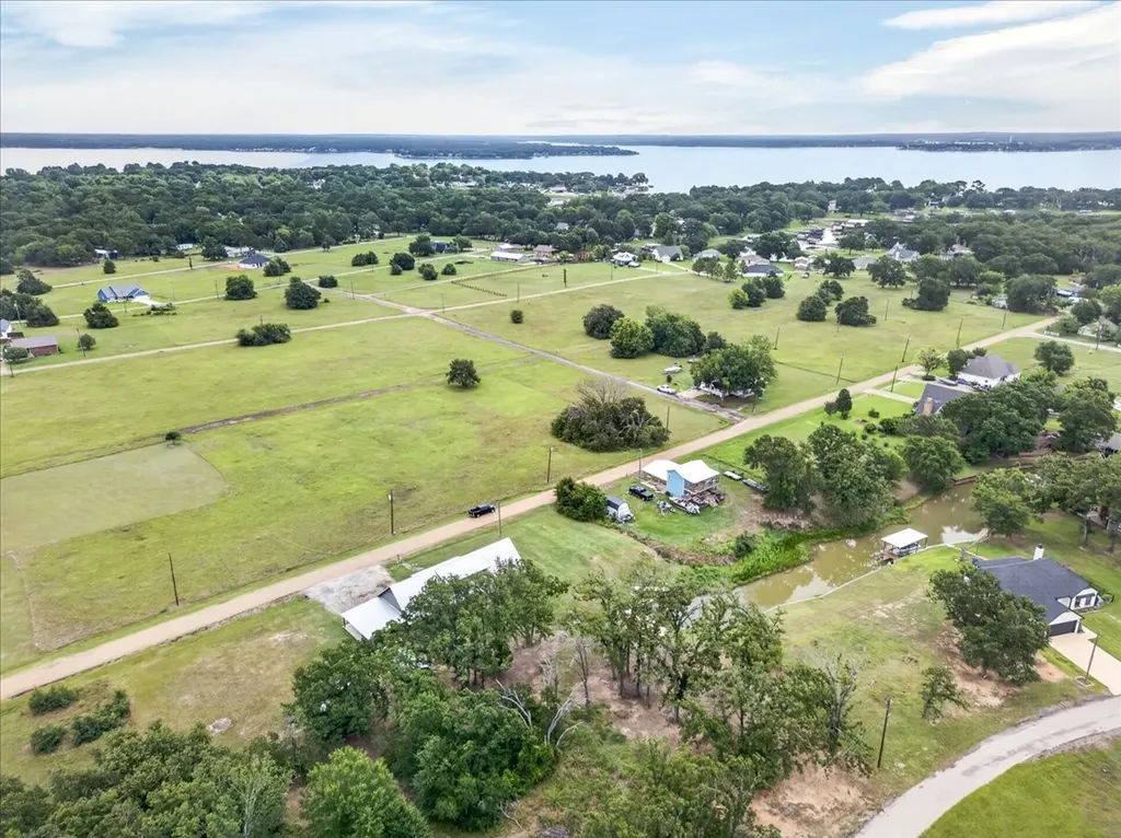 114 Lakewood Road Trinidad TX 75163