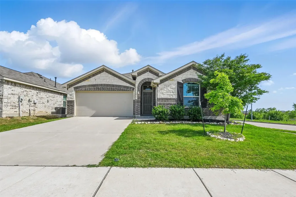 837 Amberwood Court Fort Worth TX 76052