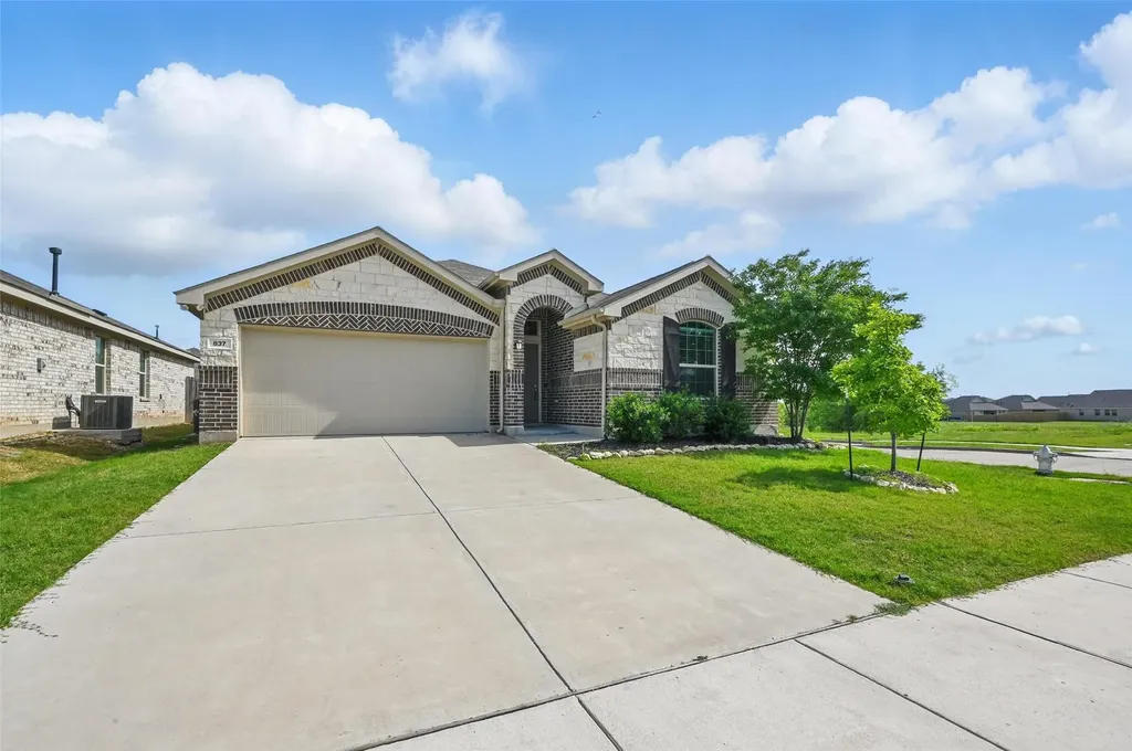 837 Amberwood Court Fort Worth TX 76052