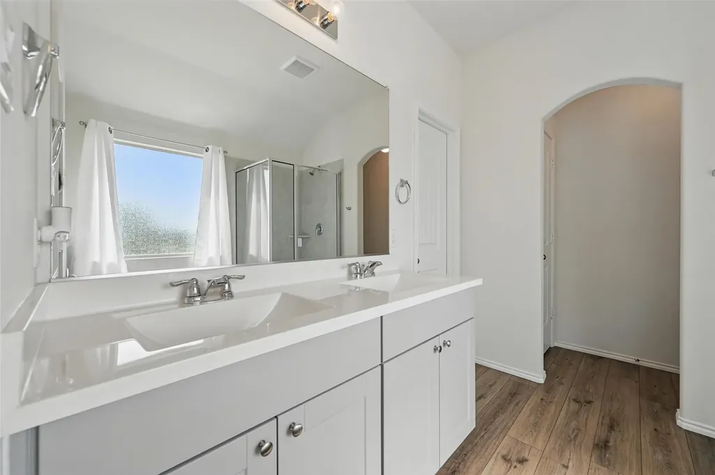 837 Amberwood Court Fort Worth TX 76052
