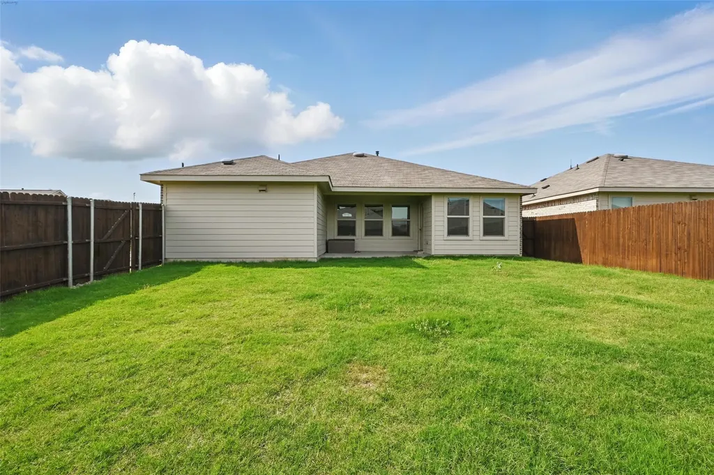 837 Amberwood Court Fort Worth TX 76052