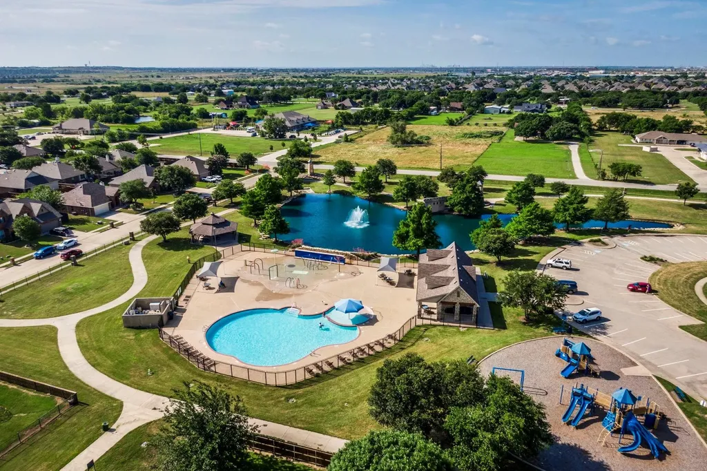 837 Amberwood Court Fort Worth TX 76052