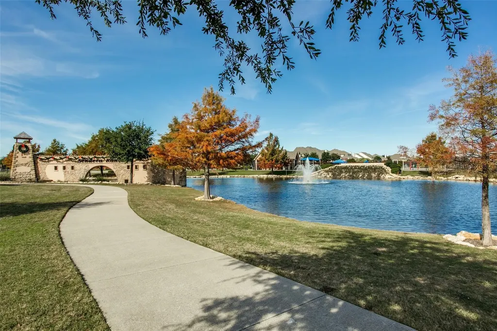 837 Amberwood Court Fort Worth TX 76052