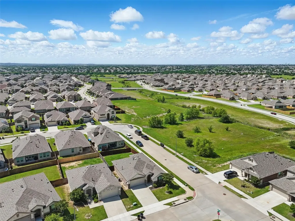 837 Amberwood Court Fort Worth TX 76052