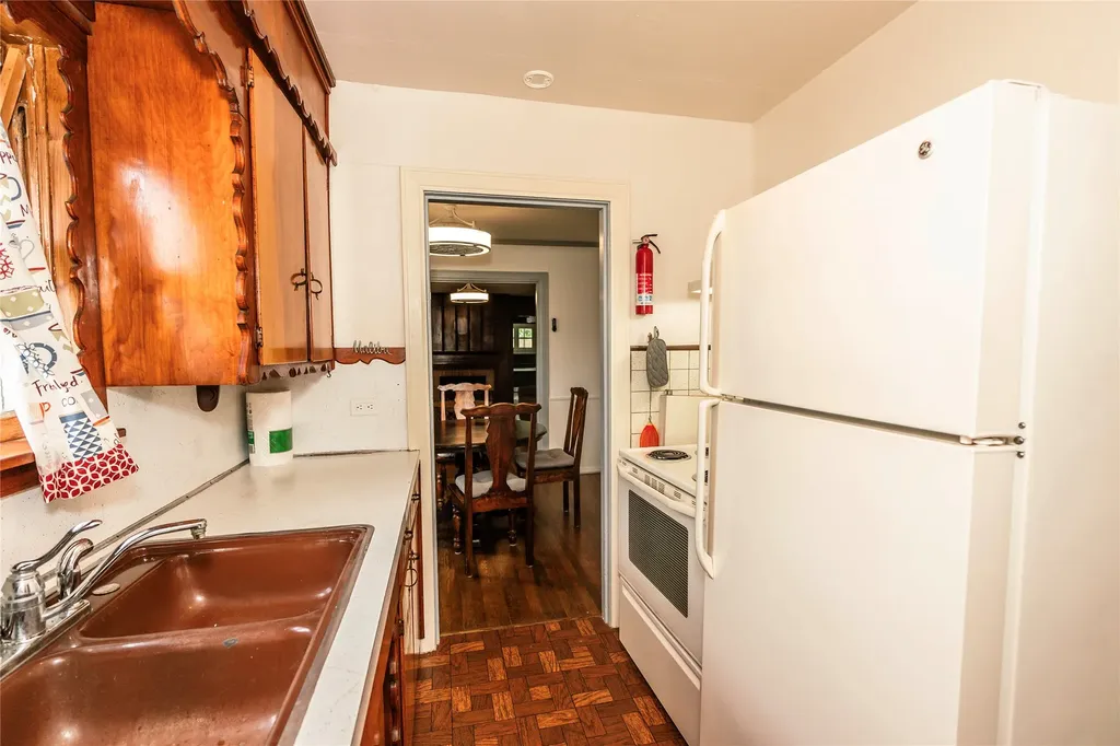 706 E Highway 82 Nocona TX 76255