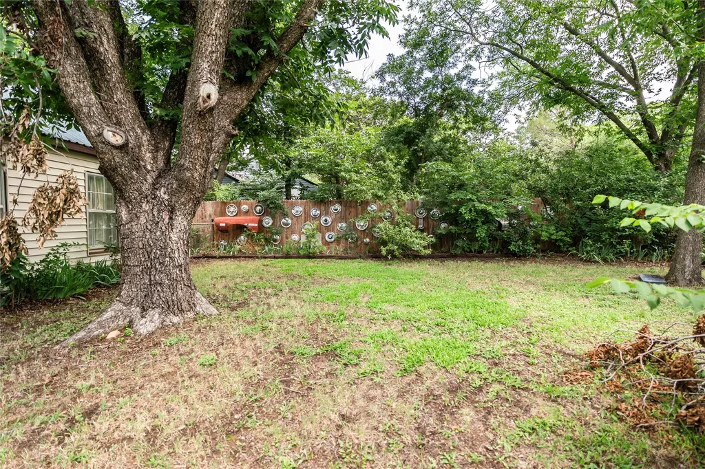 706 E Highway 82 Nocona TX 76255