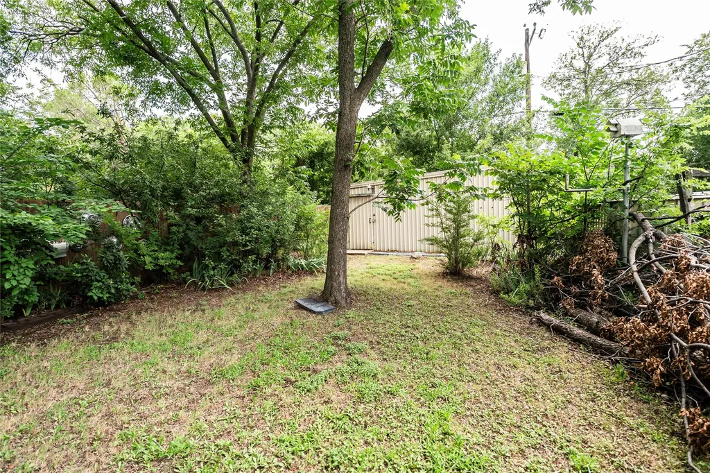 706 E Highway 82 Nocona TX 76255