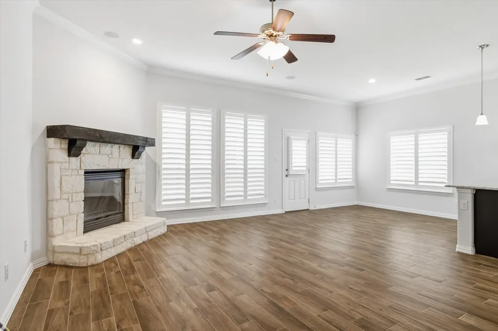 5805 Canyon Oaks Lane Fort Worth TX 76137