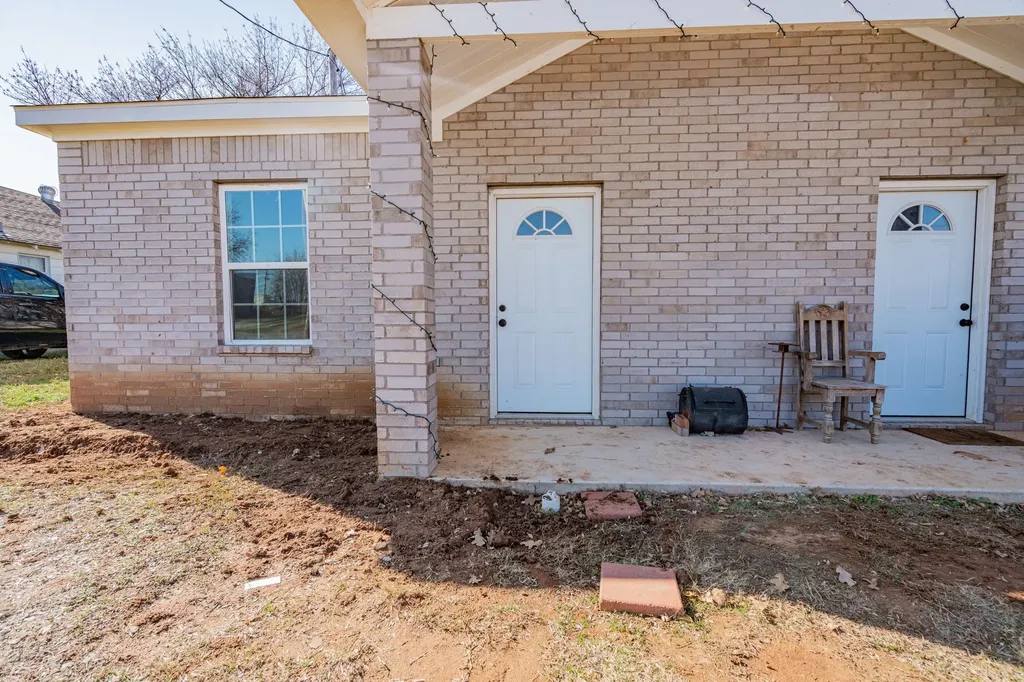 207 Young Street Nocona TX 76255