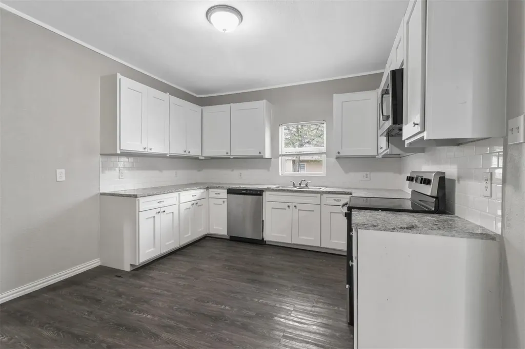 814 N Walnut Street Sherman TX 75090