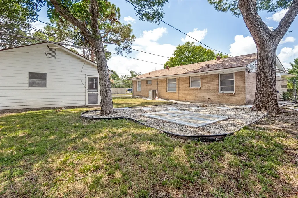 13404 Glenside Drive Farmers Branch TX 75234