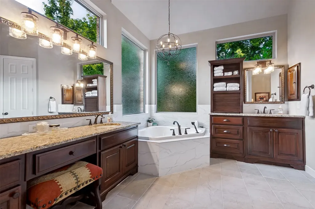 2505 Valley Glen Court Carrollton TX 75010