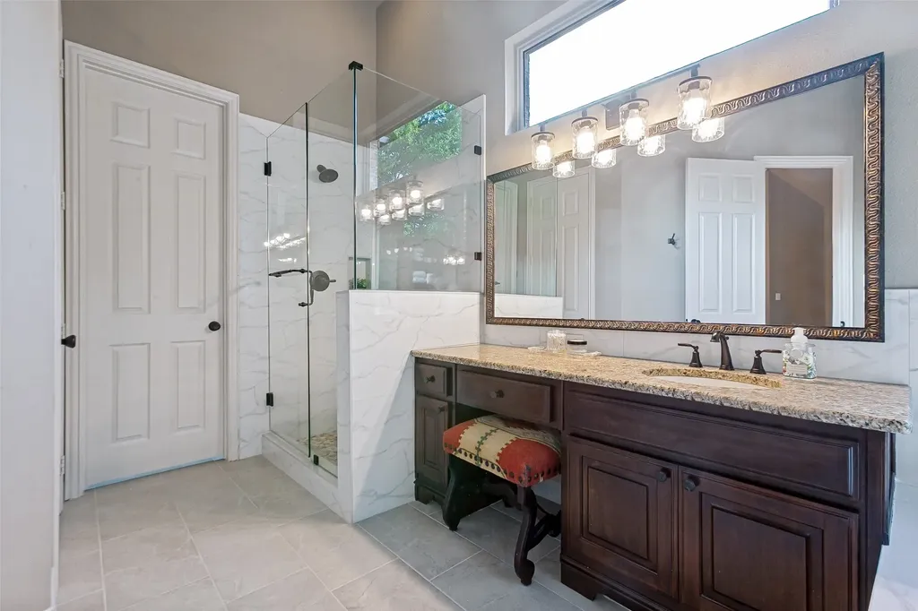 2505 Valley Glen Court Carrollton TX 75010