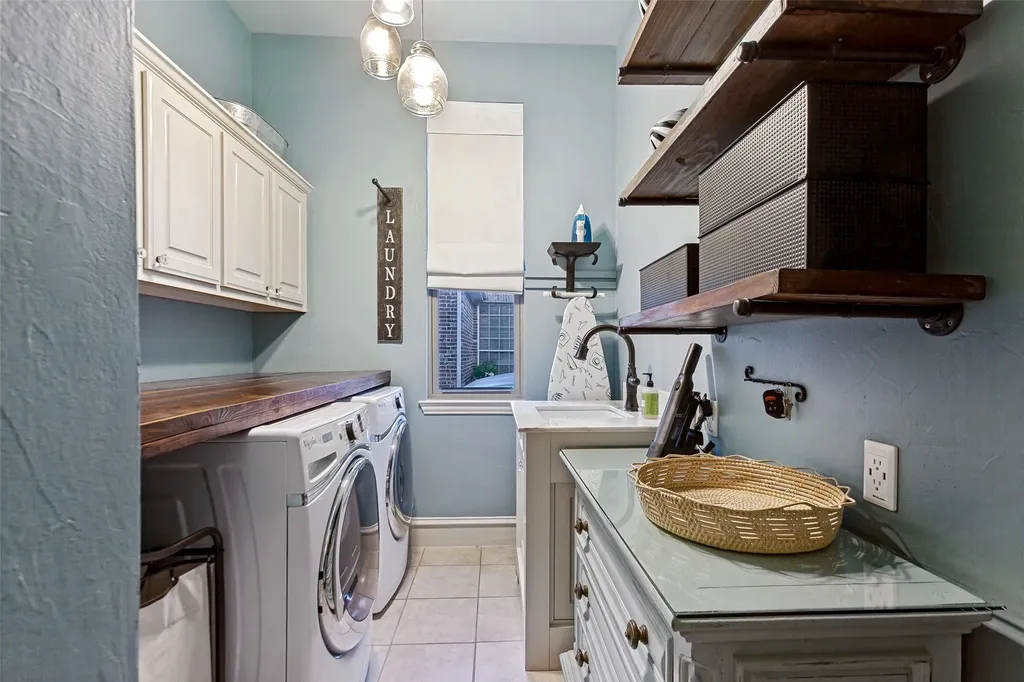 2505 Valley Glen Court Carrollton TX 75010