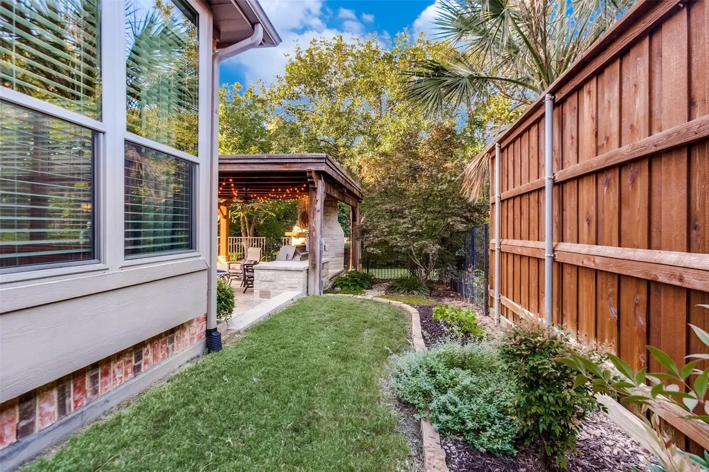 2505 Valley Glen Court Carrollton TX 75010
