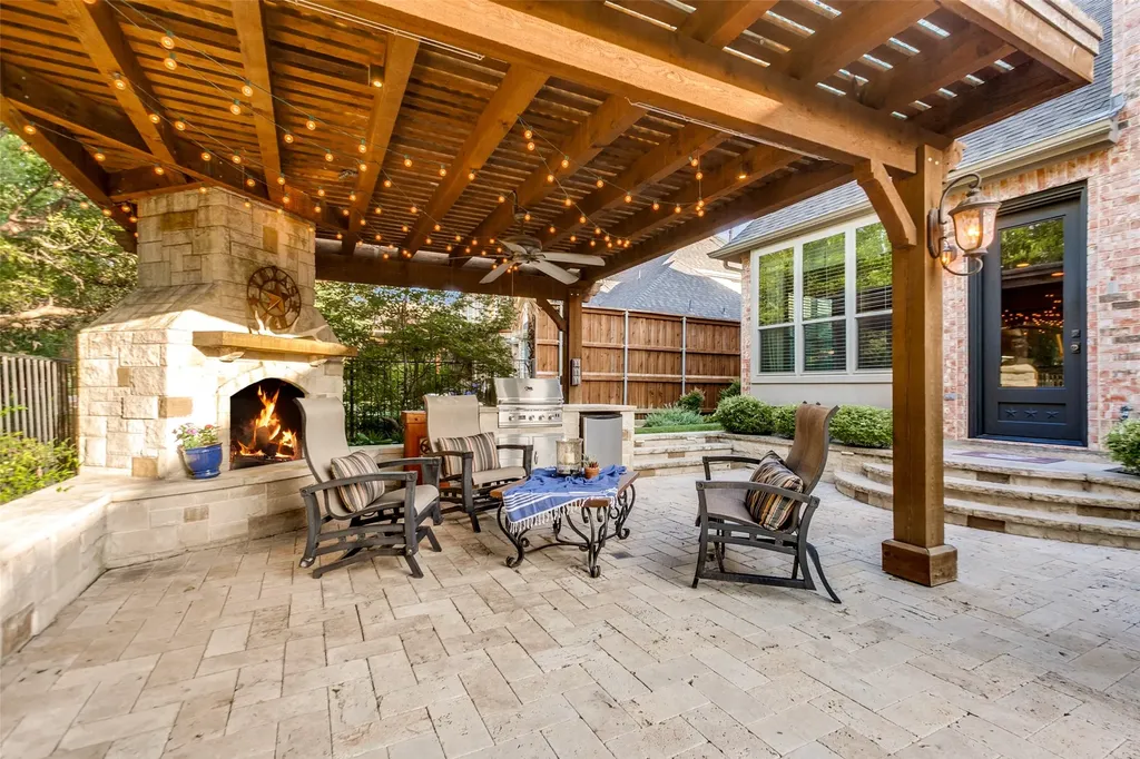 2505 Valley Glen Court Carrollton TX 75010