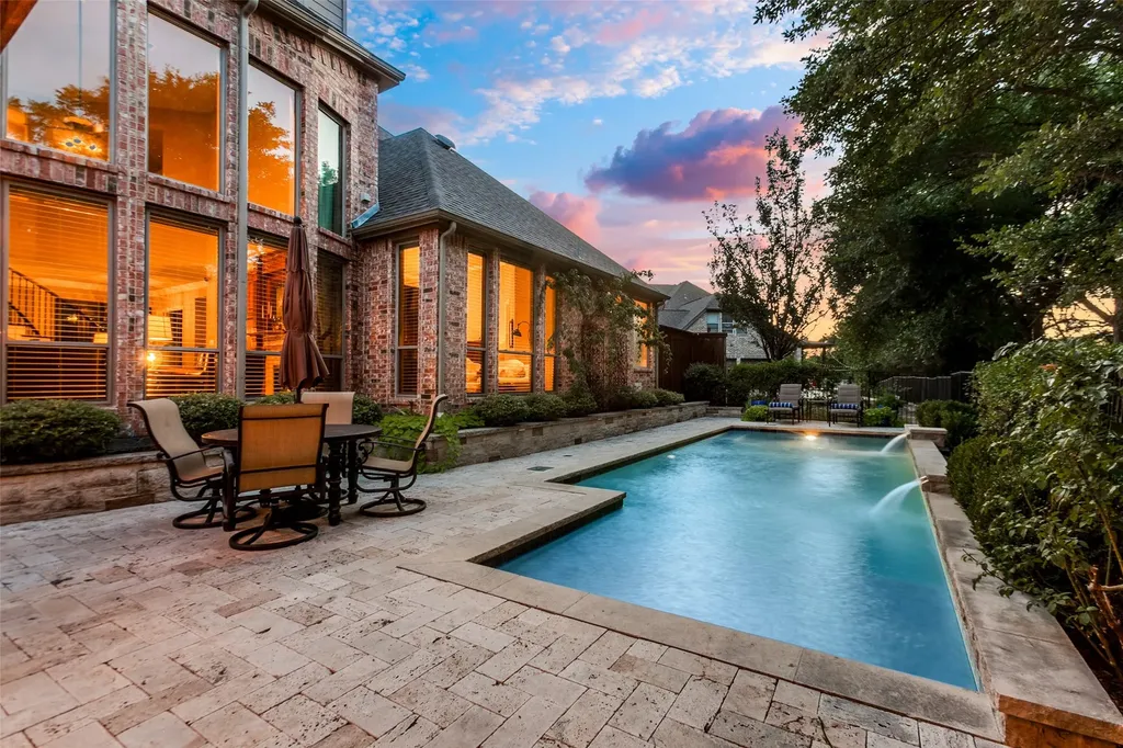 2505 Valley Glen Court Carrollton TX 75010
