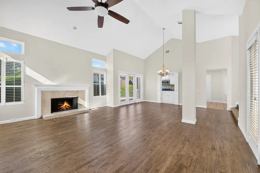 5806 Smoke Glass Trail Dallas TX 75252