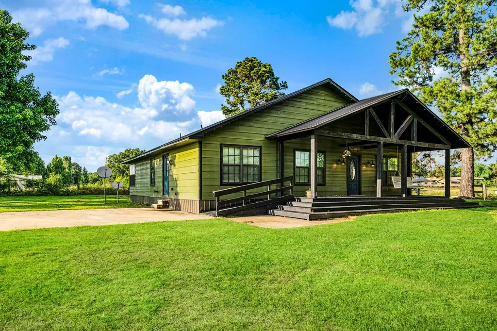 13944 Farm Road 195 Bagwell TX 75412