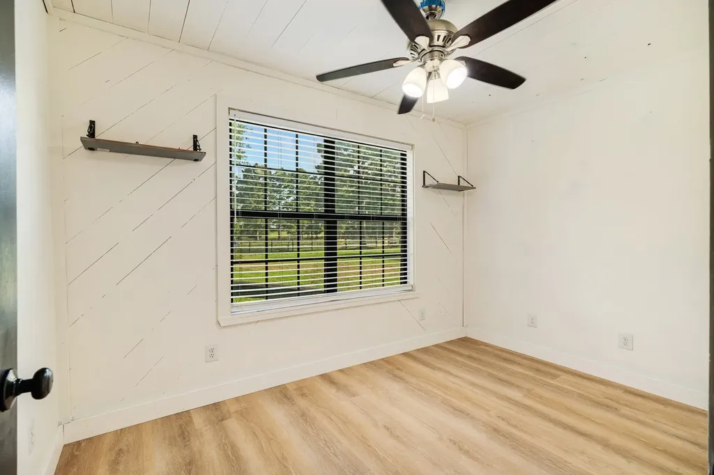13944 Farm Road 195 Bagwell TX 75412