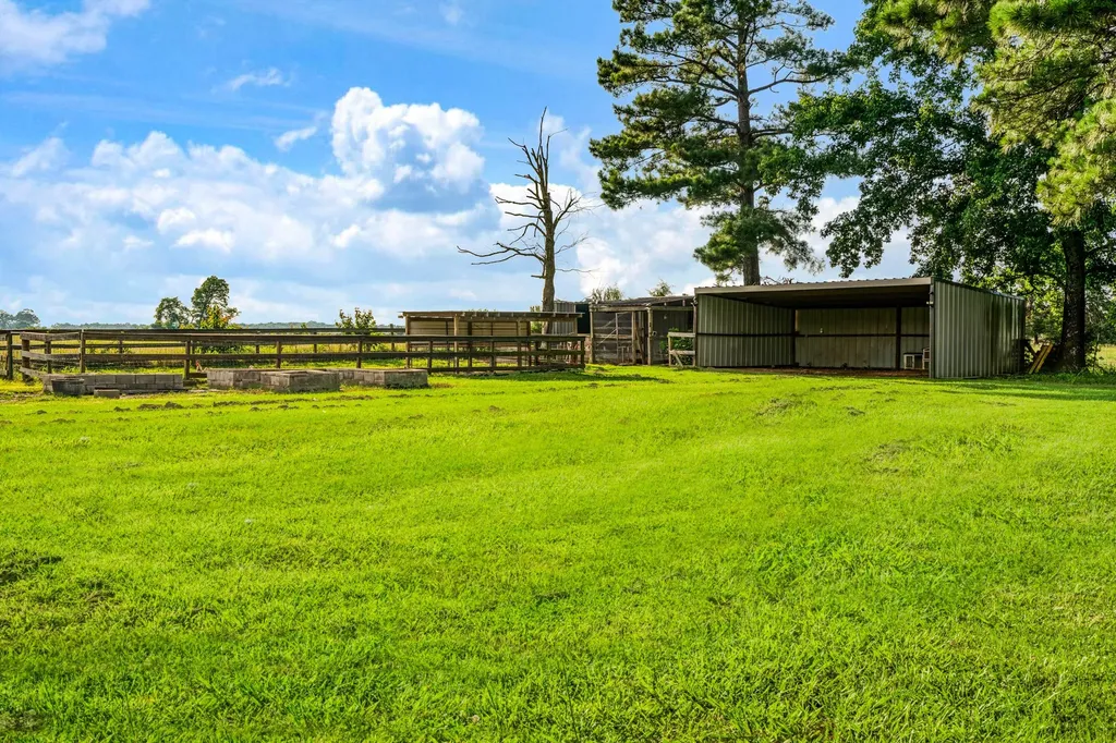 13944 Farm Road 195 Bagwell TX 75412