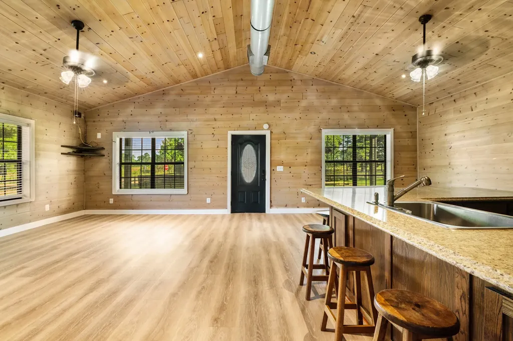 13944 Farm Road 195 Bagwell TX 75412