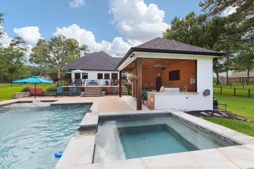 350 Pecan Creek Drive Henderson TX 75654
