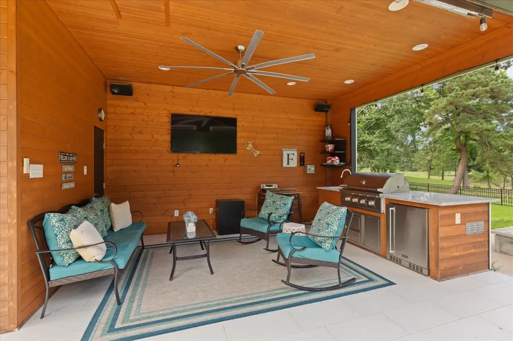 350 Pecan Creek Drive Henderson TX 75654