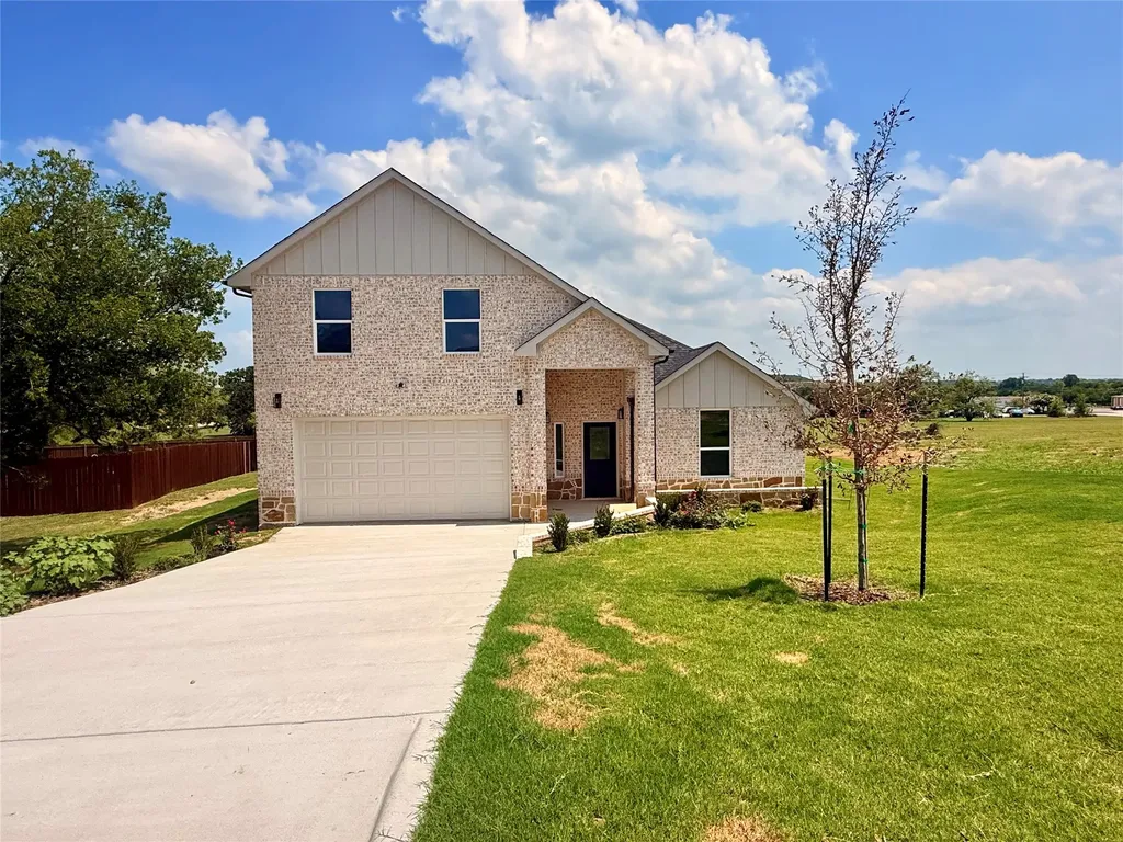 402 Bellaire Circle Mineral Wells TX 76067