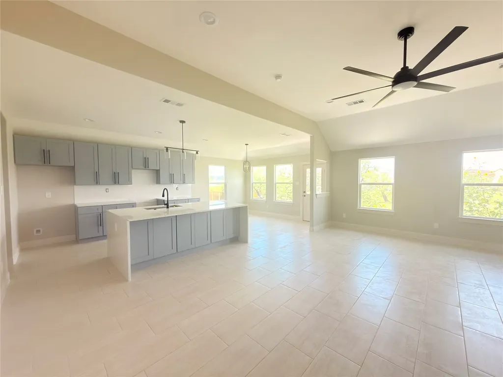 402 Bellaire Circle Mineral Wells TX 76067