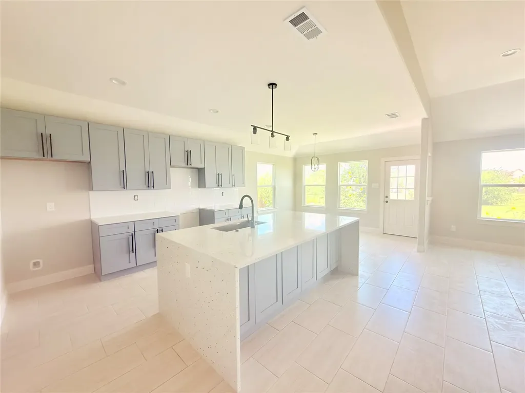 402 Bellaire Circle Mineral Wells TX 76067