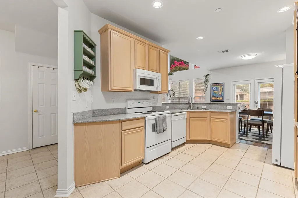 9824 Castlewood Drive Plano TX 75025