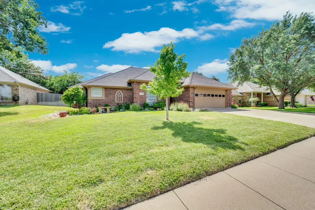 1624 Ross Drive Midlothian TX 76065