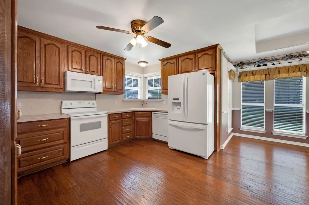 1624 Ross Drive Midlothian TX 76065