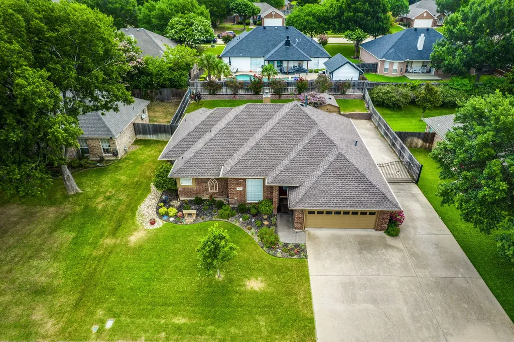 1624 Ross Drive Midlothian TX 76065