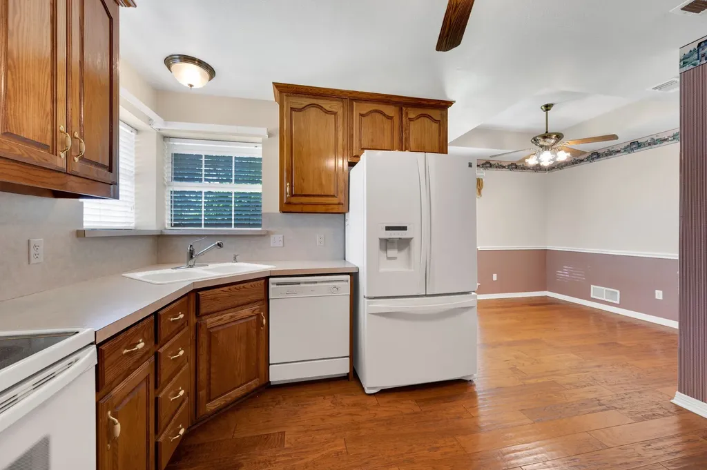 1624 Ross Drive Midlothian TX 76065