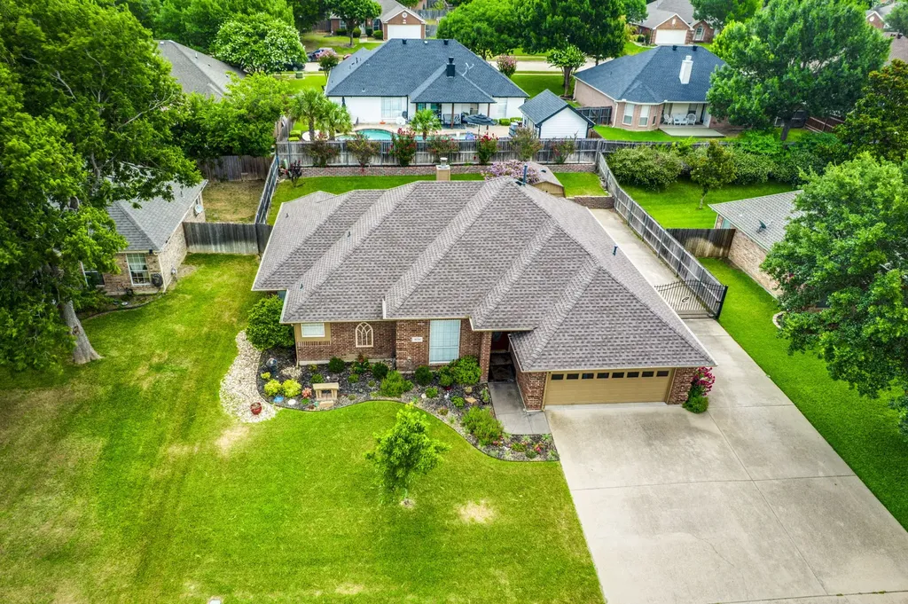 1624 Ross Drive Midlothian TX 76065