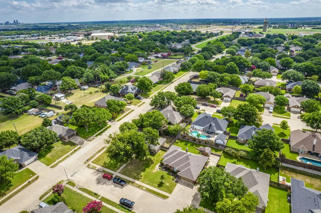 1624 Ross Drive Midlothian TX 76065