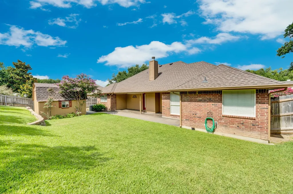 1624 Ross Drive Midlothian TX 76065