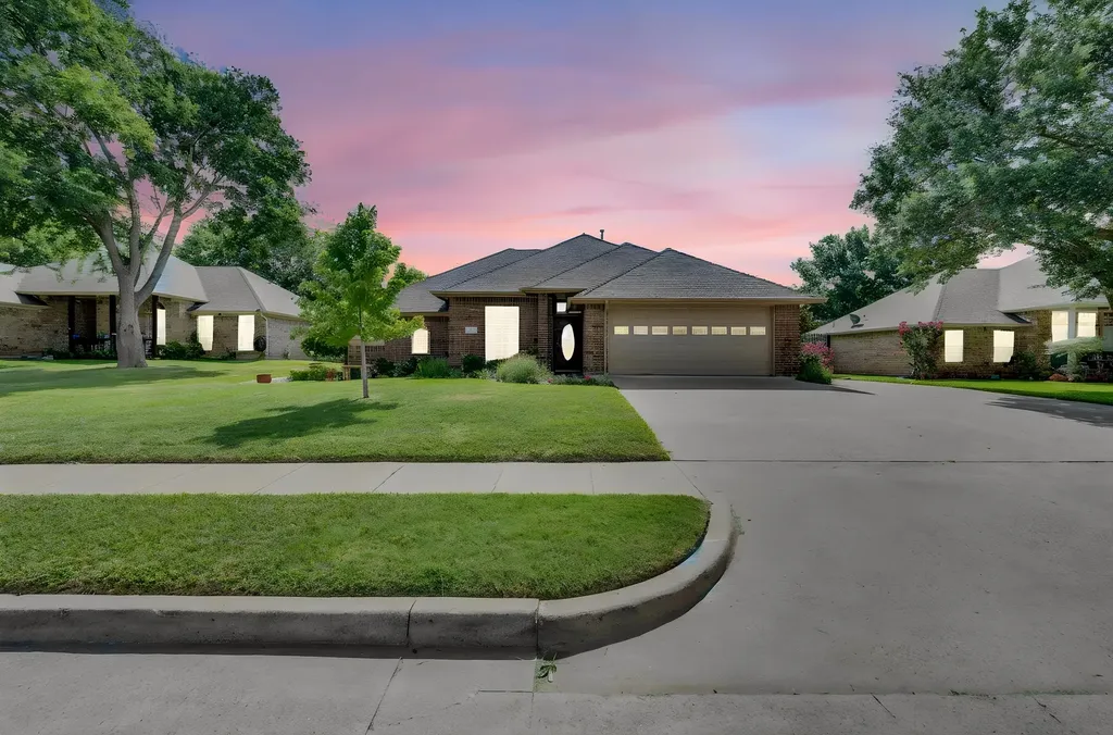 1624 Ross Drive Midlothian TX 76065