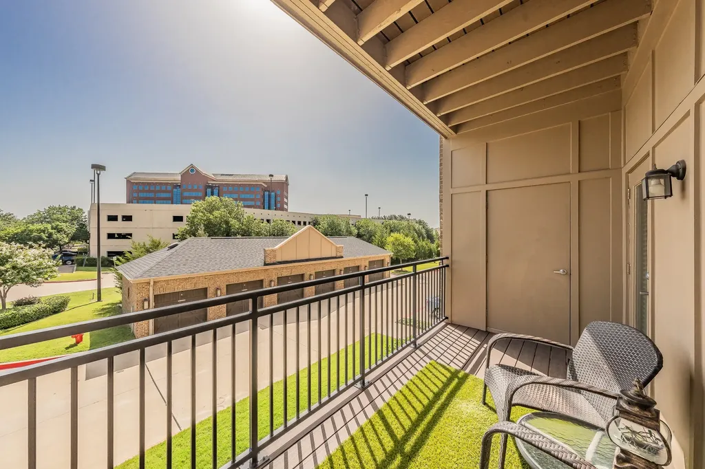 1735 Wittington Place Farmers Branch TX 75234