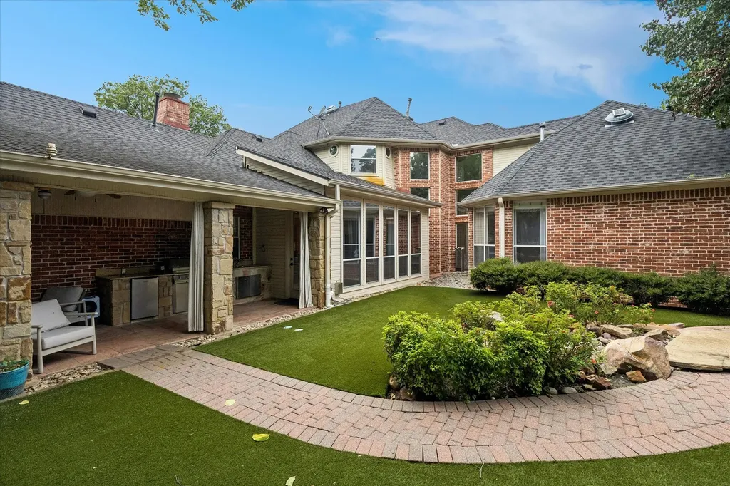 11 Brook Hollow Lane Trophy Club TX 76262