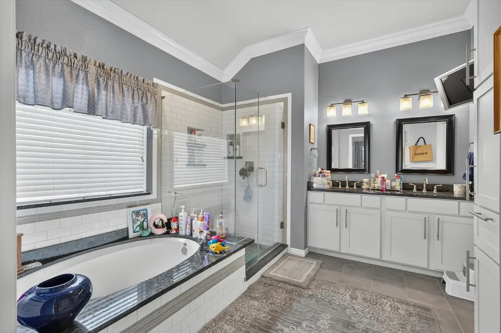 1008 Bell Manor Drive Savannah TX 76227