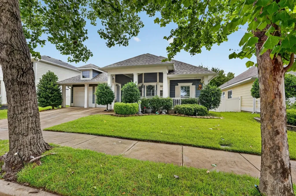 1008 Bell Manor Drive Savannah TX 76227
